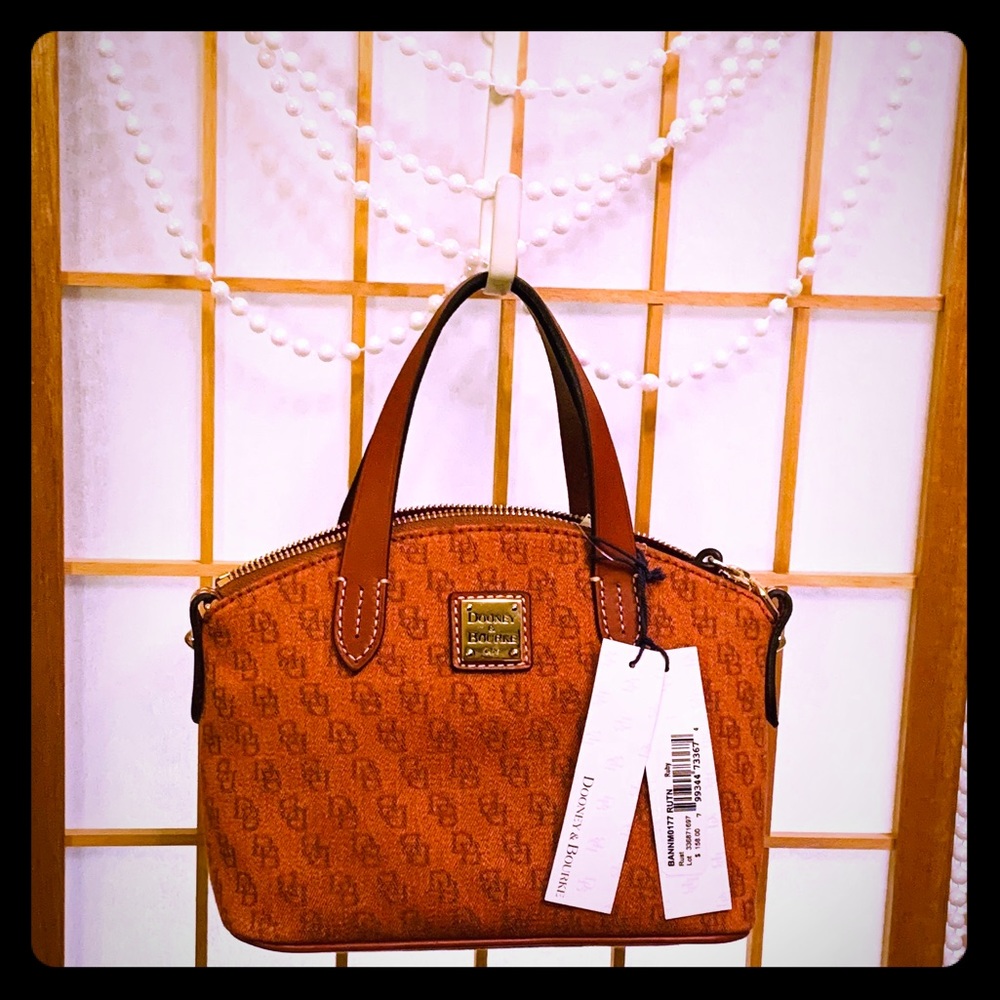 🆕 DOONEY & BOURKE SMALL RUBY PURSE - Picture 2 of 8